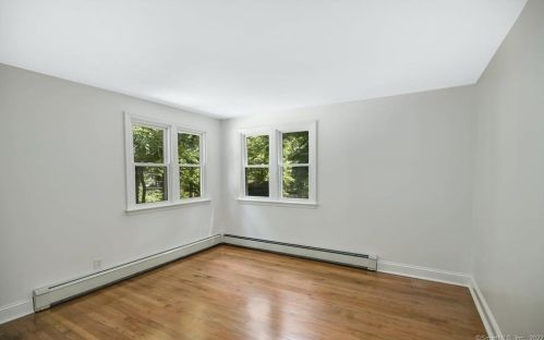 562 Branchville Rd, Ridgefield CT  06877-6030 exterior