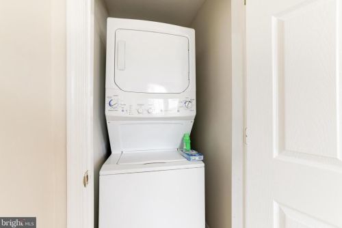 916 19 St, Washington DC 20002-4085 exterior