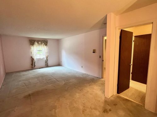 5908 Loblolly Ct, Saint Louis MO 63128-4302 exterior