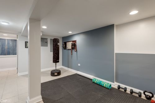 4951 Medill Ave, Chicago IL 60647-2424 exterior