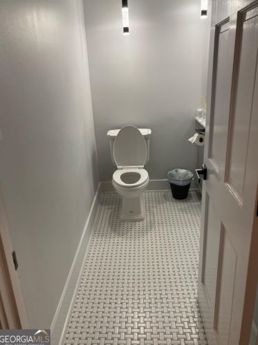 2933 Margaret Mitchell Ct, Atlanta GA 30327-1614 exterior