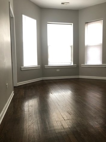 6428 Eberhart Ave, Chicago IL 60637-2403 exterior