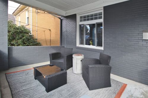 1664 Hillsdale Ave, Pittsburgh PA 15216-1870 exterior