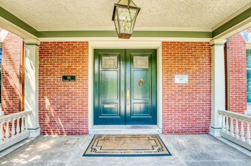 166 President Ave, Providence, RI 02906-4616