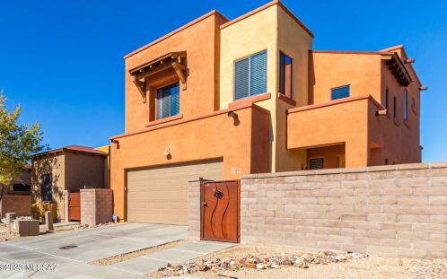 8772 Perry Park Cir, Tucson, AZ 85730-1302