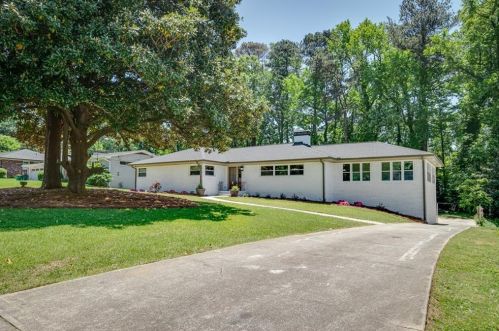 705 Glenforest Rd, Atlanta GA  30328-5211 exterior