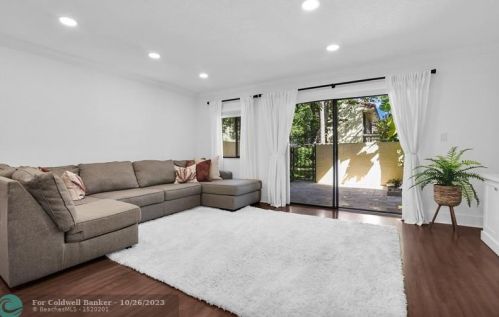 1330 13 St, Boca Raton FL 33486-5323 exterior