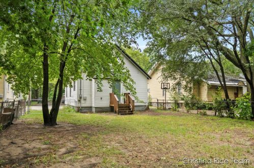 1632 Dyson St, Meskegon MI  49442-5722 exterior