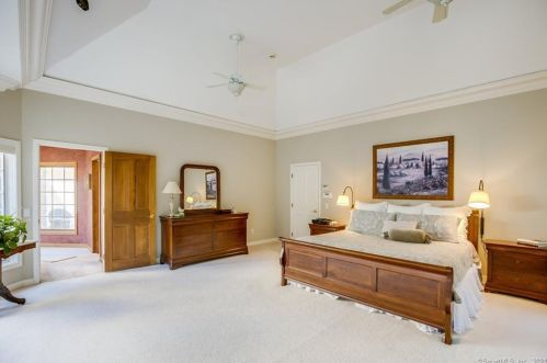 117 Mountain View Dr, Torrington CT 06791-1120 exterior