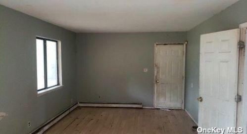 35 Bella Casa Ln, Central Islip NY 11722-2639 exterior