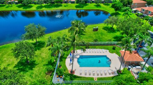 9757 Kamena Cir, Boynton Beach FL 33436-3958 exterior