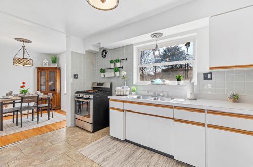 6438 Lawnside Dr, Saint Louis MO 63123-3309 exterior