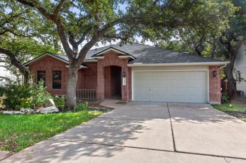 5712 Fitchwood Ln, Austin TX  78749-3546 exterior