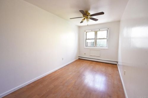 422 158th St, Bronx NY 10456-7702 exterior