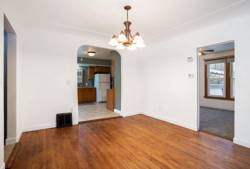 1094 Sanford St, Meskegon MI 49444-1437 exterior