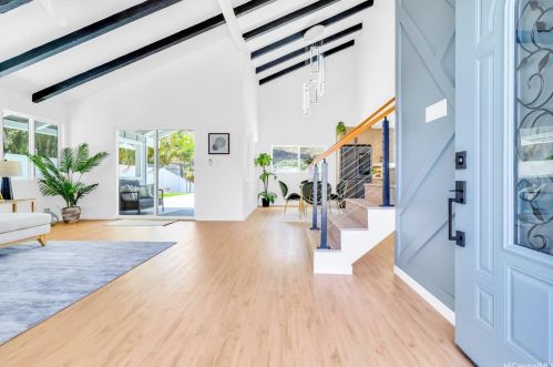 6847 Niumalu Loop, Honolulu HI 96825-1642 exterior