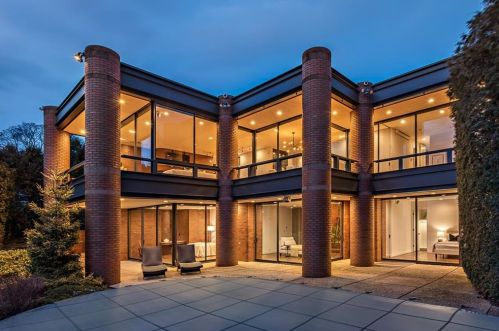 110 Congdon St, Providence RI  02906-1413 exterior