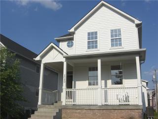 2049 Ruckle St, Indianapolis IN  46202-1719 exterior