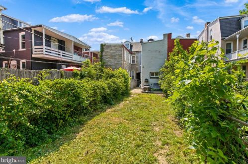 10 Locust St, Lancaster PA  17602-3608 exterior