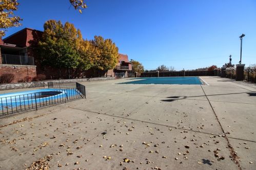 221 Colony Ct, Pittsburgh PA 15237 exterior