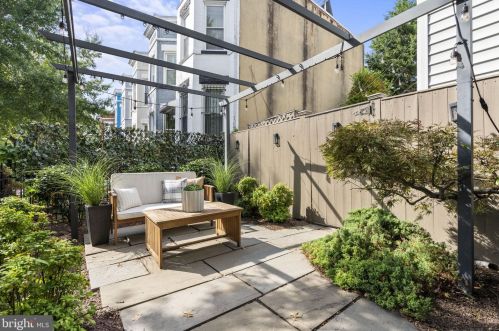 1500 1st St, Washington DC 20024-3420 exterior