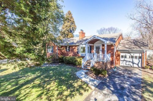 1841 Birch Rd, Mc Lean VA 22101-5317 exterior