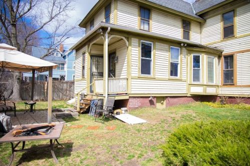 134 Buckingham St, Springfield MA 01109-3928 exterior