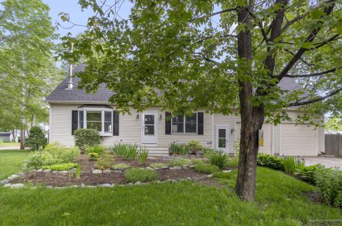 45 Iffley St, Portland, ME 04103-1237