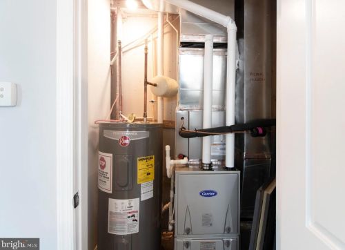 4614 Hayes St, Washington DC  20019-3611 exterior