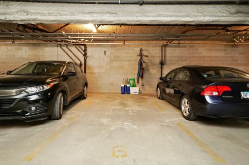 1910 Michigan Ave, Chicago IL  60616-2295 exterior