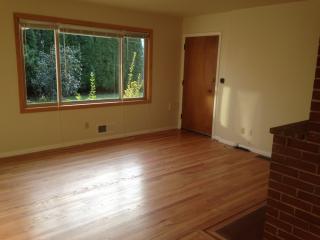 4844 63rd Ave, Portland OR  97206-4624 exterior