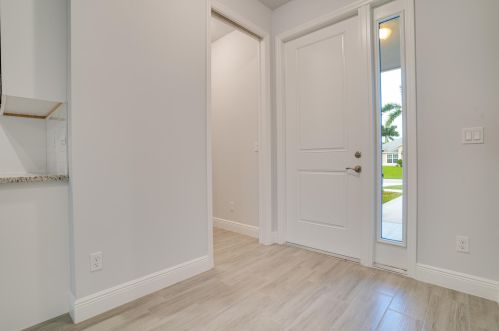 1871 Lewis St, Fort Pierce FL 34987-2083 exterior