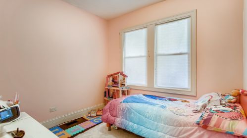 6046 Menard Ave, Chicago IL  60646-3919 exterior