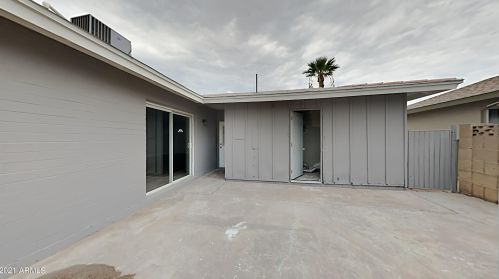 2007 58 Dr, Phoenix AZ 85031-1805 exterior