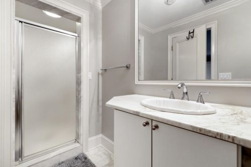 5625 Cross Gate Dr, Atlanta GA 30327-4815 exterior