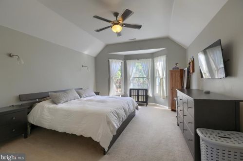 107 Doreen Dr, Hummelstown PA 17036-2725 exterior