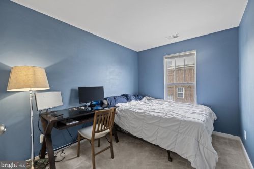 3923 Old Dominion Blvd, Alexandria VA 22305-1559 exterior