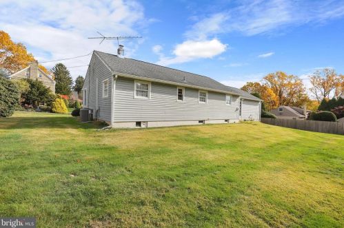 678 Allison Rd, Huntingdon Valley PA 19006-2905 exterior