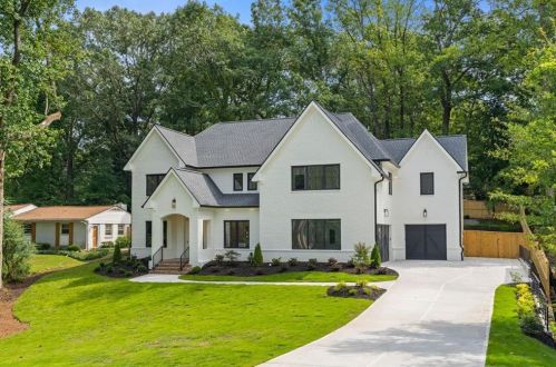 3918 Flowerland Dr, Atlanta GA  30319-1806 exterior