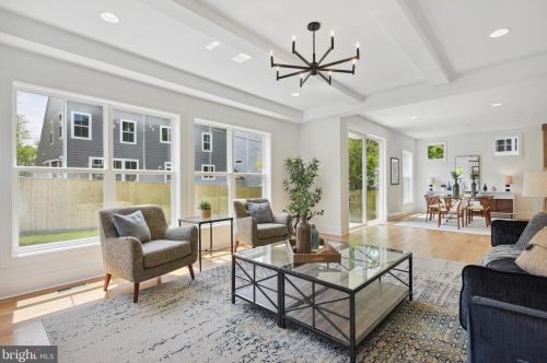 5120 25th Pl, Arlington VA  22207-2603 exterior