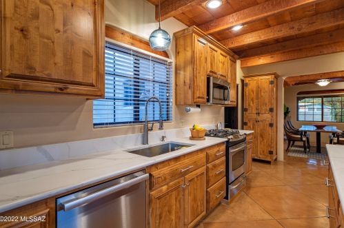 321 Golf Vw Dr, Tucson AZ 85737-9701 exterior