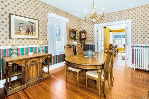 8 Oak Rd, Briarcliff NY 10510-2327 exterior