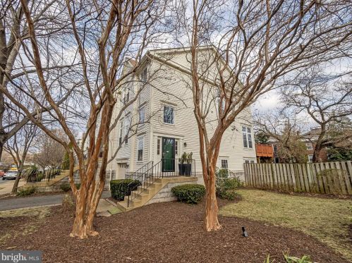 3801 Elbert Ave, Alexandria VA 22305-2058 exterior