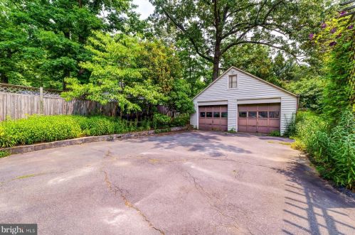 5217 Mitchell St, Alexandria VA 22312-2124 exterior