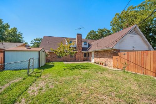 2664 Beechmont Dr, Dallas TX 75228-4224 exterior