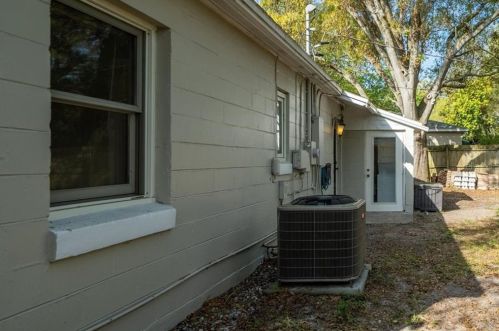 4711 Bay View Ave, Tampa FL 33611-1127 exterior