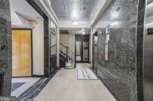 1939 Chestnut St, Philadelphia PA 19103-3504 exterior