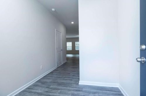 4928 Lower Elm St, Atlanta, GA 30349-1688