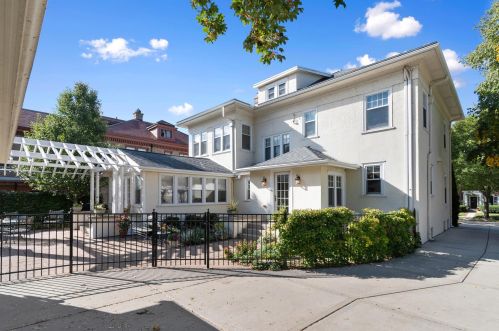 4042 Richland Ct, Milwaukee WI 53211-2147 exterior