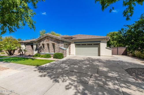 782 Bluebird Dr, Chandler, AZ 85286-7610